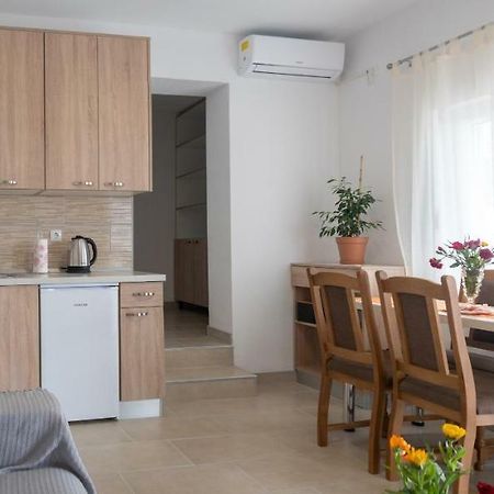 Apartments Tri Mora Ražanac 외부 사진