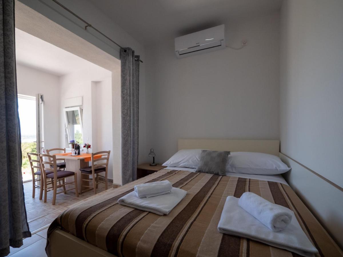 Apartments Tri Mora Ražanac 외부 사진