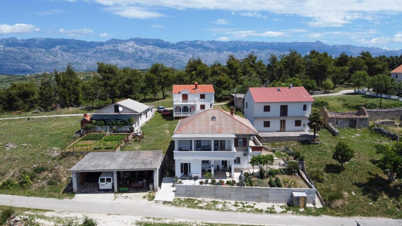 Apartments Tri Mora Ražanac 외부 사진