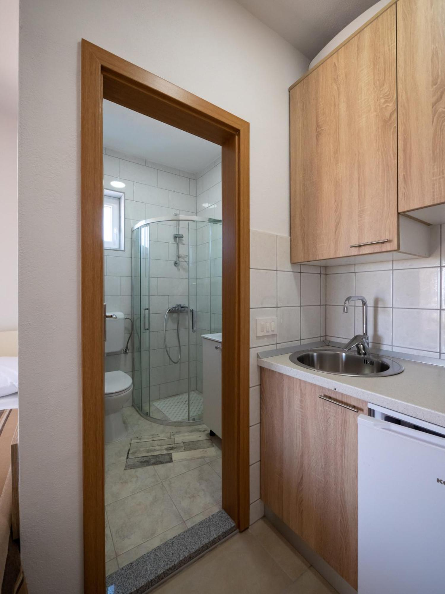 Apartments Tri Mora Ražanac 객실 사진