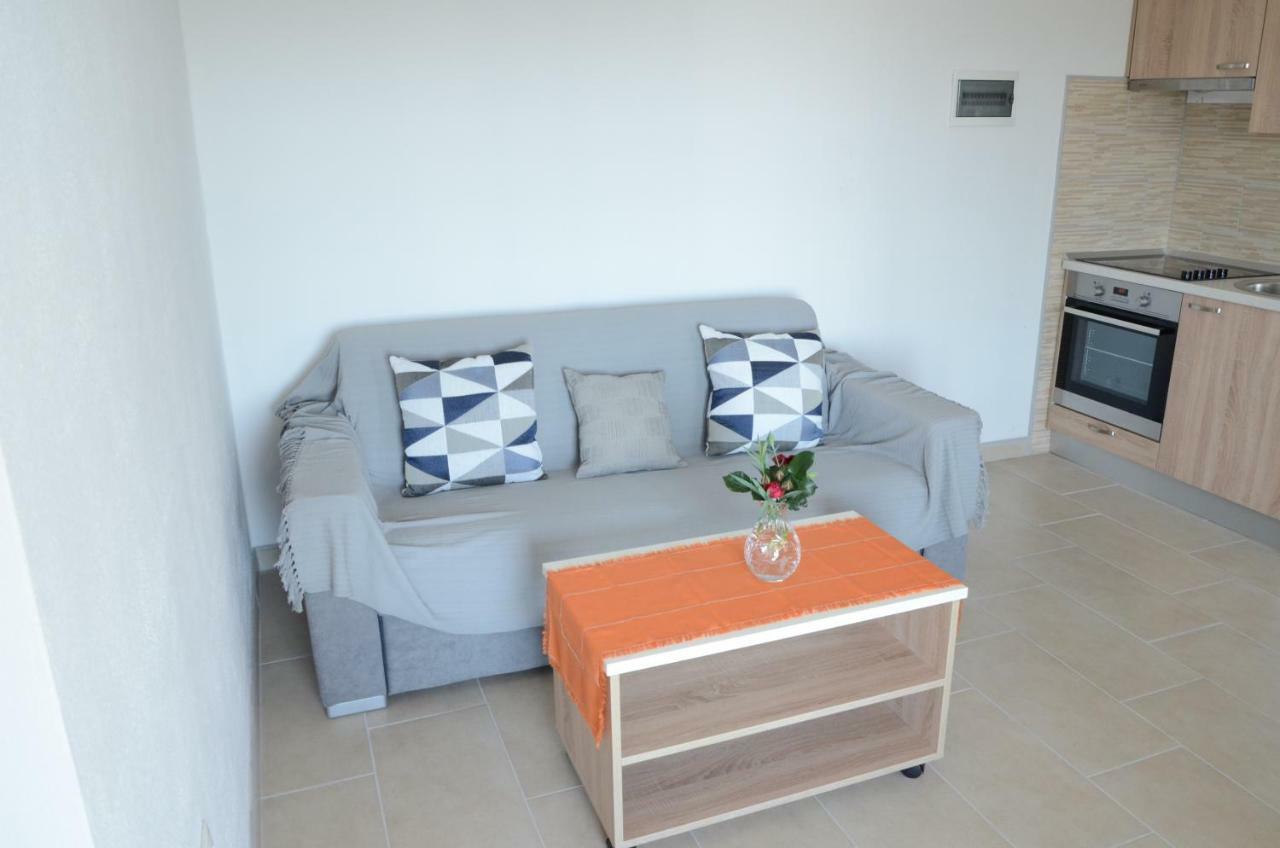 Apartments Tri Mora Ražanac 외부 사진