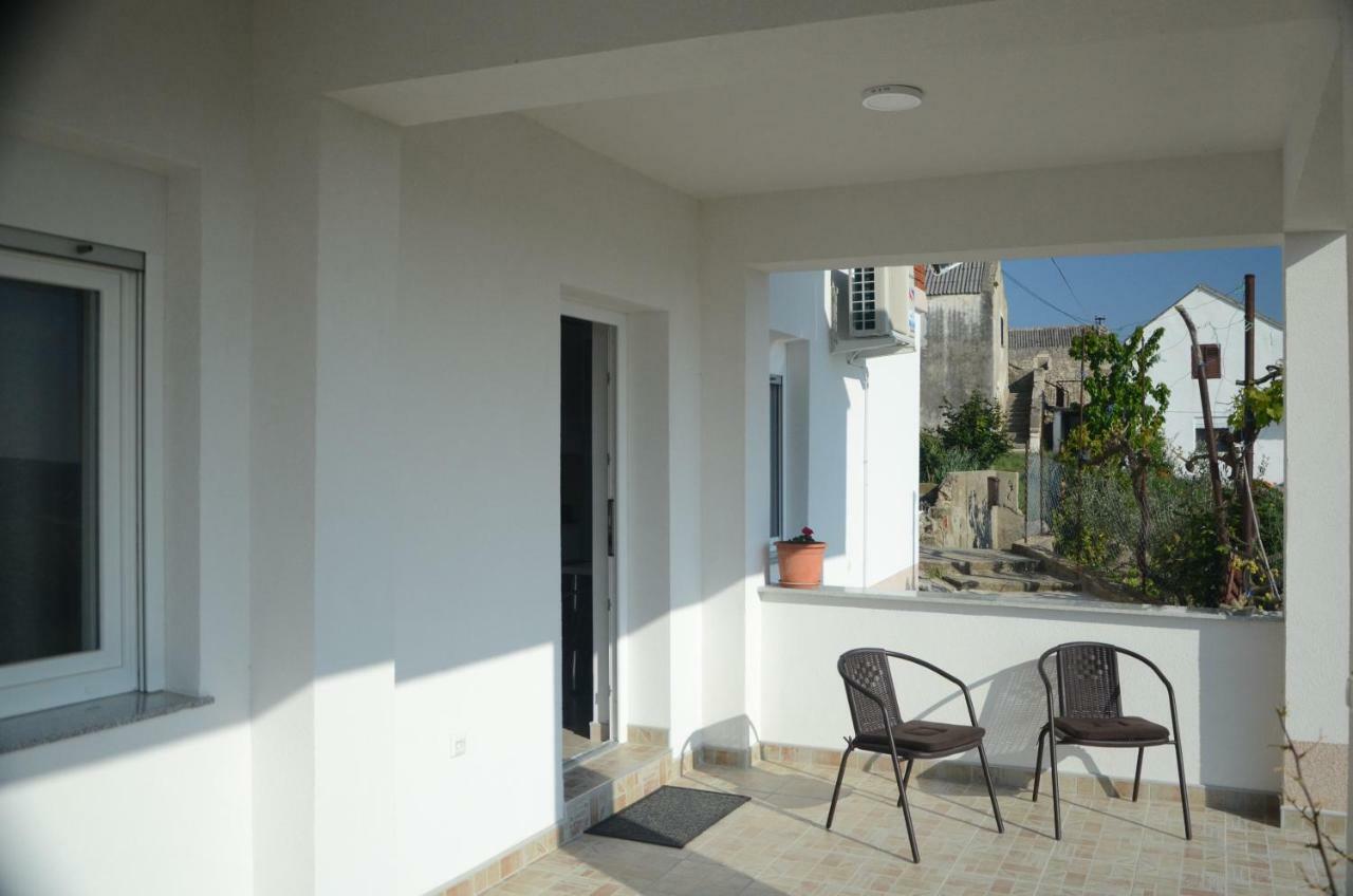 Apartments Tri Mora Ražanac 외부 사진