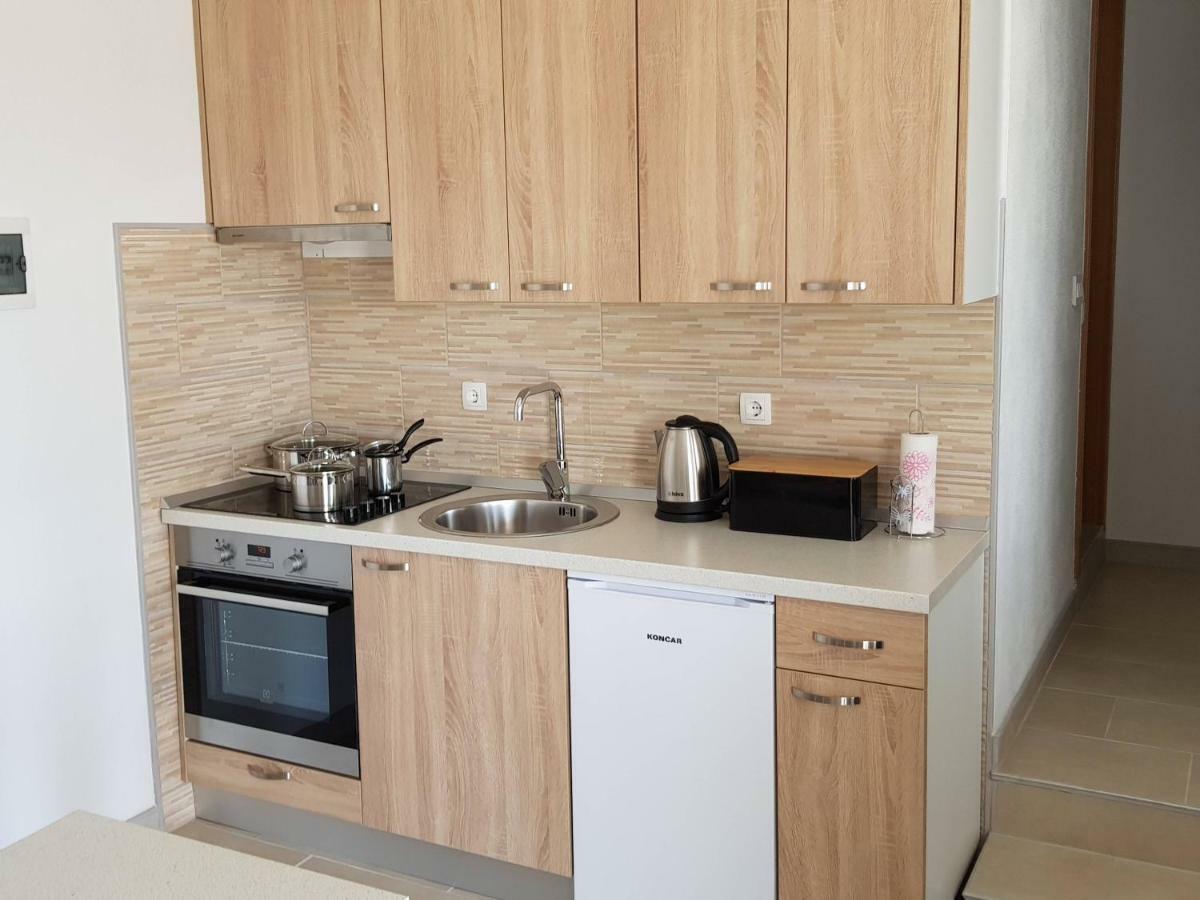 Apartments Tri Mora Ražanac 외부 사진